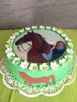 Torte-rund-mit-Pferd